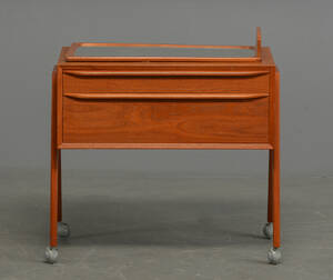 Sybord samt spejl af teak 2