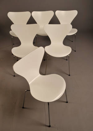 Arne Jacobsen 1902 - 1971. Seks stole, 7eren, model 3107. 6.