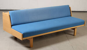 H. J. Wegner. Briks  daybed 