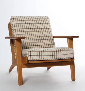 Hans J. Wegner. Lænestol model GE290