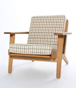 Hans J. Wegner. Lænestol model GE290