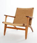 Hans J. Wegner. Lænestol model CH25 af massivt eg  Denne vare er sat til omsalg under nyt varenummer 4747438