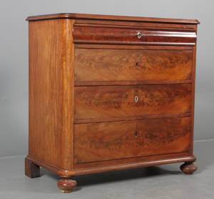 Kommode i mahogni, 1900-tallet.