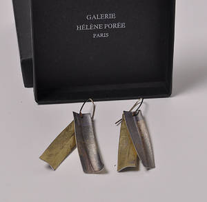 Helene Poree, par ørelokker