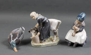 Kgl. P  Royal Copenhagen. Tre figurer 3