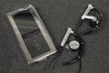 Bang  Olufsen mp3 afspiller med hovedtelefoner.