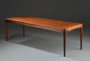  Sofabord af fineret og massiv palisander.