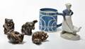 Royal Copenhagen  Kgl. P. Aluminia. Samling figurer og krus6 Denne vare er sat til omsalg under nyt varenummer 4731515