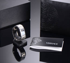 Versace dameur.