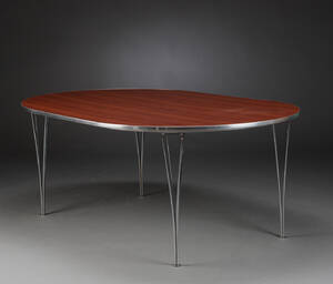 Ovalt spisebord af kirsebær