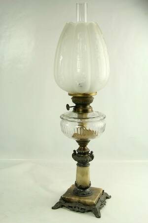 Bordsfotogenlampa