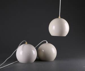 Verner Panton. Tre Topan pendler, hvidlakerede 3  Denne vare er sat til omsalg under nyt varenummer 4811702