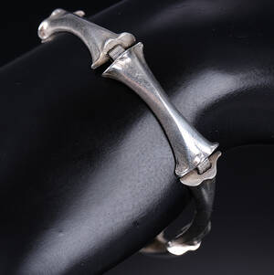 Björn Weckström for Lapponia. Moderne armlænke af sterlingsølv, 1978