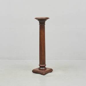 Piedestal, Trä