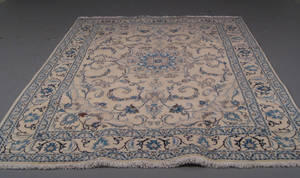 Persisk Nain med silke 241 x 164 cm