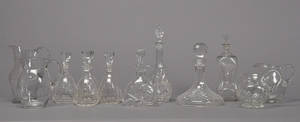 Diverse karafler kander i glas krystal. 1900-tallet. 12