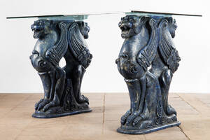 Tisch  Beistelltisch mit Drachen