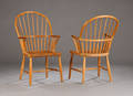 Frits Henningsen 1898-1965. Et par Windsorstole i egetræ 2