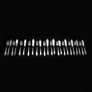 FISKBESTICK, 24 delar, silver, total vikt tillsammans ca 1120 gram.