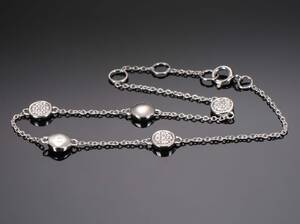 Brillant armbånd af hvidguld prydet med cirkler, ca 0.11 ct