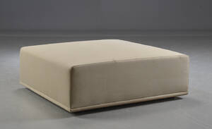 Rune Krøjgaard og Knut Bendik Humlevik for NORR11. Puf model Madonna, lys kanvas