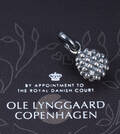 Ole Lynggaard. Sweet Drop brombær charm af oxyderet sterlingsølv