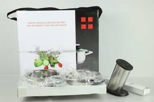 SET med diverse kastruller, samt knivset med stativ