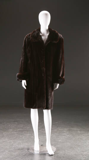 Superb Saga mink frakke A-formet