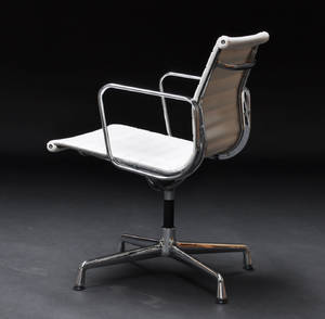 Charles Eames 1907 - 1978. Kontorstol, model EA-108