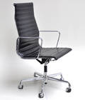 Charles Eames 1907 - 1978. Kontorstol, model EA-119