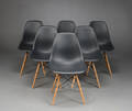 Ray og Charles Eames. 6 stole model DSW  6.