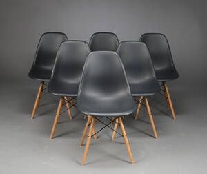 Ray og Charles Eames. 6 stole model DSW  6.
