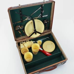 PICKNICKVÄSKA, innehåll design Orup, 1950-tal