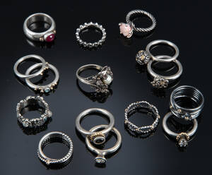 Pandora m.fl. En samling ringe af sterlingsølv 15