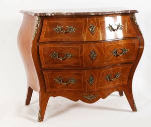 Byrå med tre lådor, rokoko-stil, 1900-tal