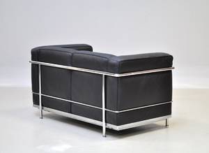 Le Corbusier 1887-1965. LC2 Fritstående sofa