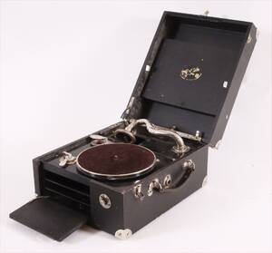 Resegrammofon, 1900-talets första hälft