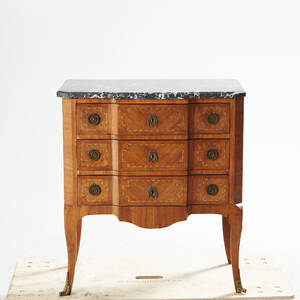 Byrå Louis XVI-stil