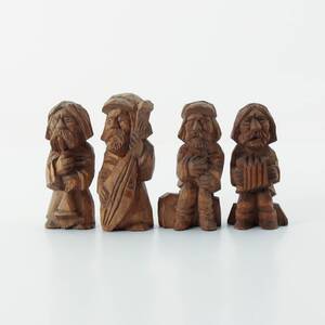 TRÄFIGURER, 4 st