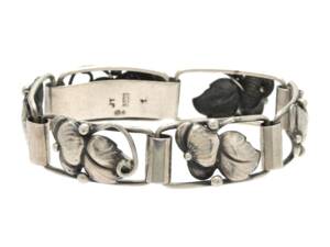 ARMBAND