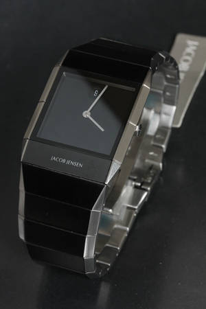 Jacob Jensen armbåndsur Model Sapphire