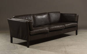 Dansk møbelproducent. Tre personers sofa. 