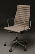 Charles Eames. Kontorstol, model EA-119 Denne vare er sat til omsalg under nyt varenummer 4824292