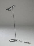 Arne Jacobsen. AJ standerlampe, sort.  Denne vare er sat til omsalg under nyt varenummer 4725706