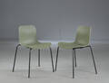 Rune Krøjgaard og Knut Bendik Humlevik. Par stole model Langue Stack Dining Chair, stål og formstøbt plast 2 