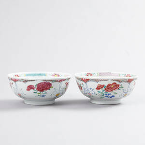 Skålar Kina famillerosefärger