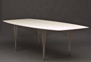 Snedkermester Lau Lauritsen f. 1975, bådformet spisebord. Sæbebehandlet Ahorn