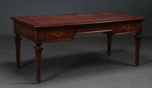 Skrivebord af mahogni, ca. 196070erne