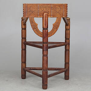 MUNKSTOLAR 1 par, ca 1900.