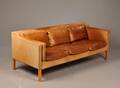 Dansk møbelproducent. Tre-pers. sofa